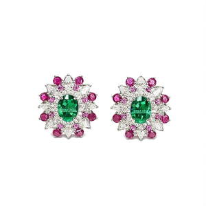 Pendientes de Oro Blanco E4195 con Esmeraldas, Corte Marquesa, Diseño Floral, Engaste de Garra, Joyería Fina de Lujo para Mujer - Product Image 1