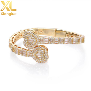 กำไลข้อมือรูปหัวใจประดับเพชรแบบหนีบ รุ่น QK060503 ชุบเคลือบ 0.3 มม. สำหรับทุกเพศ - Product Image 1