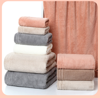 Serviettes de bain en microfibre de velours corail pour adultes, vente en gros d'usine, couleur unie classique, épaisses, douces, très absorbantes, séchage rapide