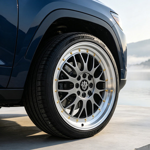 Ruedas FLowtone al por Mayor, Ruedas para Autos Tuning de 17 Pulgadas 4x100/114.3, Diseño de Malla con Remaches Dorados, 4 Birlos para Honda, Toyota, Mazda - Product Image 5