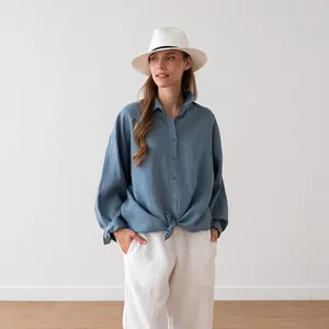 कस्टम 100% प्राकृतिक लिनन ठोस रंग महिलाओं की शर्ट लंबी आस्तीन बटन बड़े आकार की नीली लिनन महिलाओं की शर्ट