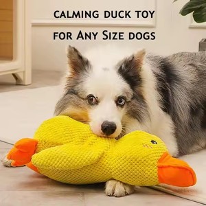 Giocattolo di Peluche per Cani a Forma di Anatra <span class=keywords><strong>Gialla</strong></span>, Morbido Giocattolo da Masticare con Squeaker per Cani di Taglia Piccola e Media - Product Image 2