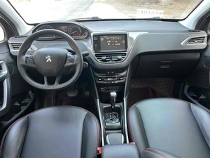 2014-2022 Dongfeng <span class=keywords><strong>Peugeot</strong></span> 2008 SUV 5 places <span class=keywords><strong>voiture</strong></span> à essence à transmission <span class=keywords><strong>automatique</strong></span> d'occasion avec toit ouvrant panoramique - Product Image 5