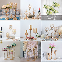 Fournitures de mariage : Centre de table en métal doré, lustre, décoration de table, présentoir de fleurs en cristal, support de toile de fond pour événements extérieurs