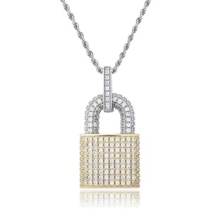 Pendentif Cadenas en Moissanite Scintillante – Bijou Tendance pour Hommes et Femmes - Product Image 1