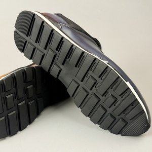 Chaussures Homme Tendance en Cuir Pleine Fleur à Enfiler Style Rétro Britannique Coréen Faites à la Main Sport-Casual Respirantes Imprimées Polyvalentes - Product Image 6