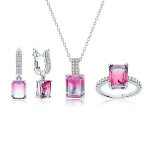 Juego de Joyería Clásico de Plata 925 con Circonitas en Degradado y Corte Esmeralda, Bañado en Rodio, Venta al Por Mayor de Fábrica, para Bodas y Fiestas - Product Image 6