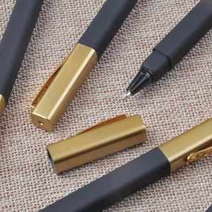 Stylo bille promotionnel de luxe classique à clip en caoutchouc, écologique, séchage rapide, sérigraphié, avec logo personnalisé – Offre spéciale - Product Image 3