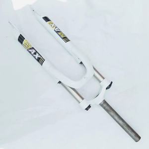 <span class=keywords><strong>Horquilla</strong></span> de bicicleta de montaña de <span class=keywords><strong>26</strong></span> pulgadas, amortiguador de aleación de aluminio con <span class=keywords><strong>horquilla</strong></span> de bicicleta de carretera con bloqueo para piezas de bicicleta - Product Image 2