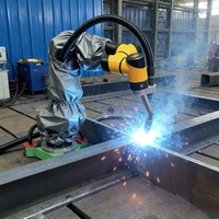 Robot de soudage portable à installation flexible, supportant le montage latéral inversé pour la soudure de tuyaux