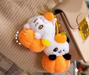 Jouets en peluche mignons d'Halloween : Citrouille, Panda et Lapin à presser - Product Image 3