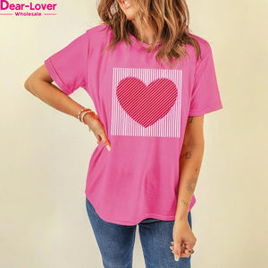 親愛なる恋人卸売サシェピンクコントラストストライプハートプリントバレンタインデーTシャツ女性用 - Product Image 1