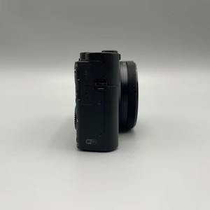 Cámara Digital <span class=keywords><strong>Sony</strong></span> <span class=keywords><strong>RX100</strong></span> V 4K Usada con Transferencia Wi-Fi, Pantalla Táctil, 20MP, Zoom 24-70mm, 1 Año de Garantía - Product Image 4