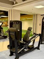 Machine de presse à jambes assise à charge sélective SK-L3 pour usage commercial, équipement d'entraînement de force des membres inférieurs à charges à broches pour salle de sport