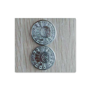 Bán Buôn Tùy Chỉnh Kim Loại Joker Vương Miện Trò Chơi Thẻ 25Mm 23Mm 28Mm Thép Không Gỉ Đồng Xu Hoạt Động Máy Trò Chơi In Kỹ Thuật Số Logo - Product Image 5