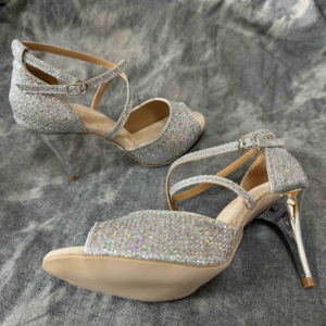Chaussures <span class=keywords><strong>de</strong></span> <span class=keywords><strong>danse</strong></span> Tango professionnelles 8.5 <span class=keywords><strong>cm</strong></span> talons électrolytiques semelles en peau <span class=keywords><strong>de</strong></span> vache dure conception <span class=keywords><strong>de</strong></span> paillettes argentées Style argentin - Product Image 6