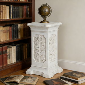 Piedistallo in Resina con Motivo a Foglie - Finitura Bianca, Supporto Classico per Arredamento Vintage da Biblioteca e Esposizioni di Globi/Opere d'Arte - Product Image 5