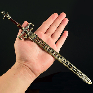 <span class=keywords><strong>Elden</strong></span> <span class=keywords><strong>Ring</strong></span> <span class=keywords><strong>Épée</strong></span> de Nuit et Flamme <span class=keywords><strong>Épée</strong></span> Mini Jouets <span class=keywords><strong>Épée</strong></span> en Alliage de Zinc 30cm 108g - Product Image 4