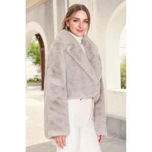 Chaqueta Corta Elegante de Piel Sintética para Mujer con Solapa de Muesca y Cierre de un Solo Botón, Abrigo Cálido y Acogedor para Invierno, Ideal para Oficina o Uso Casual - Product Image 4