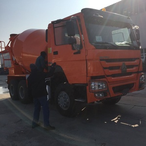 Nuovo <span class=keywords><strong>camion</strong></span> di <span class=keywords><strong>betoniera</strong></span> SINOTRUK HOWO heavy duty 6x4 336 371hp 8 9 10 12m3 <span class=keywords><strong>camion</strong></span> <span class=keywords><strong>betoniera</strong></span> cemento buon prezzo in vendita - Product Image 3