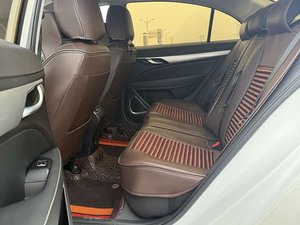 Voiture d'occasion Geely Emgrand <span class=keywords><strong>2020</strong></span> 1.5L CVT Édition Upward 5 places Essence Aspiration Naturelle R16 Conduite à Gauche Jiben Auto - Product Image 3