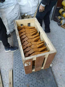 Dents de godet de type Komatsu PC200 - Dents d'excavatrice robustes, résistantes à l'usure, bon prix - Product Image 5