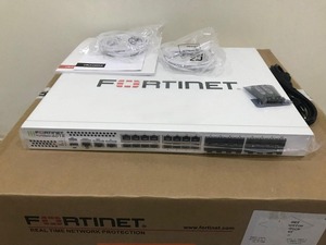 Pare-feu FG-401E avec 18 ports GE RJ45, 16 emplacements SFP GE, accélération matérielle SPU <span class=keywords><strong>NP6</strong></span> et CP9, 2 SSD embarqués de 240 Go - Product Image 4