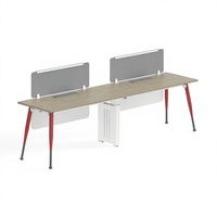 Bureau de travail double moderne, table modulaire pour employés avec écran de confidentialité pour un espace de travail collaboratif