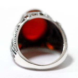 แหวนผู้ชายอาเกตสีแดงและสีดำย้อนยุคส่วนบุคคลประณีตพังก์ - Product Image 3