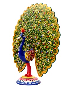 Artesanía Nirmala, Pavo Real Bailarín en Metal con Técnica Meenakari, Diseño Clásico Hecho a Mano para Decoración del Hogar y Jardín, Regalo Artesanal de Rajasthan - Product Image 3