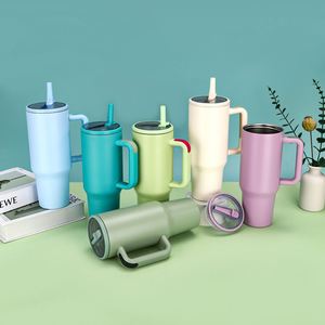 Vaso Térmico para Auto de 40oz, Resistente al Frío, con Pajita y Asa, de Acero Inoxidable 304 de Grado Alimenticio, Estilo Americano - Product Image 1