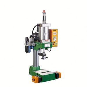 Máquina Neumática para Producción de Imanes de Refrigerador con <span class=keywords><strong>Prensa</strong></span> para Inserción de Insignias Metálicas Circulares y Cuadradas - Product Image 1