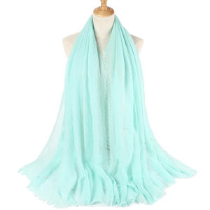 Zifeng OEMcoton et lin froissé couleur unie écharpe pour femmes couleur unie frangé coton gaze perle accessoires - Product Image 6