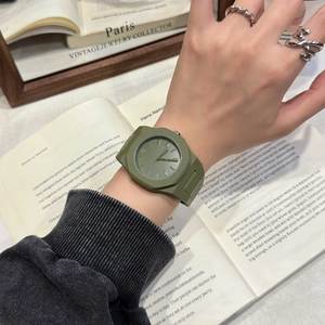 Bán Buôn Tùy Chỉnh Cổ Điển Quy Mô Người Đàn Ông Của Thạch Anh Xem Hợp Kim Nhựa Trường Hợp Với Kính Quay Số Cửa Sổ Hiển Thị Nhà Sản Xuất Cung Cấp Trực Tiếp - Product Image 5