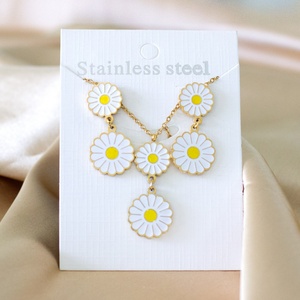 ASON ชุดเครื่องประดับสแตนเลสดอกไม้ชุบทอง18K สุดหรูสำหรับผู้หญิง - Product Image 1