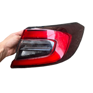 Adecuado para luces traseras <span class=keywords><strong>Honda</strong></span> Accord 2021-2023, luces traseras LED Accord <span class=keywords><strong>de</strong></span> 10,5. ª generación, luces <span class=keywords><strong>de</strong></span> freno, originales <span class=keywords><strong>de</strong></span> <span class=keywords><strong>segunda</strong></span> <span class=keywords><strong>mano</strong></span> - Product Image 4