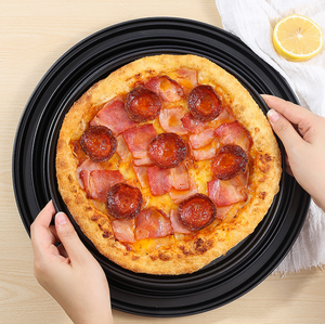 Forato Non Stick vassoio strumento rotondo in acciaio al carbonio <span class=keywords><strong>teglia</strong></span> con foro centrale per Pizza <span class=keywords><strong>teglia</strong></span> <span class=keywords><strong>forno</strong></span> <span class=keywords><strong>forno</strong></span> <span class=keywords><strong>teglia</strong></span> per Pizza - Product Image 4