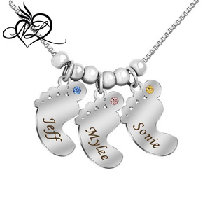 I Piedi Del Bambino personalizzato Inciso I Bambini <span class=keywords><strong>Nome</strong></span> Con Birthstone Pendente Della Collana Per La festa della Mamma Regalo - Product Image 1