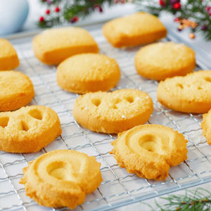 Biscuits au beurre authentiques de Noël Biscuits gastronomiques personnalisés présentés dans des boîtes de vacances festives Biscuits danois extraordinaires - Product Image 5