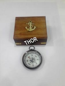 ทองเหลืองกระเป๋าเข็มทิศตกแต่งสำนักงานเข็มทิศแบนโบราณสีน้ำตาลพร้อมกล่องไม้ยิงธนูธรรมชาติ - Product Image 2