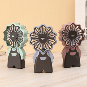 Nuevo Ventilador Eléctrico Portátil <span class=keywords><strong>de</strong></span> Dibujos Animados con Forma <span class=keywords><strong>de</strong></span> León, Carga USB, Batería <span class=keywords><strong>de</strong></span> 400 mAh, 1 Velocidad <span class=keywords><strong>de</strong></span> Viento, para <span class=keywords><strong>Actividades</strong></span> <span class=keywords><strong>de</strong></span> Entrenamiento - Product Image 1