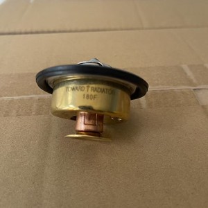 Termostato de Motor TMS 180F RE540550 para Tractor John Deere, Pieza de Repuesto - Product Image 1