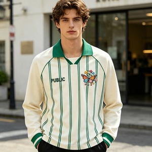 เสื้อยืดแขนยาวพิมพ์ลายสีสันสดใสคุณภาพสูงแบบ OEM/ODM สำหรับผู้ชาย ปักลายเรียบๆ ทรงหลวม สกรีนโลโก้ตามสั่ง คอวี ผ้าเจอร์ซีย์ สไตล์ลำลอง - Product Image 3