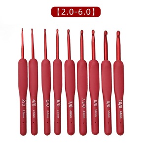 Crochet <span class=keywords><strong>en</strong></span> acier inoxydable, crochet à crochetage tendance, manche rouge, outil de tissage artisanal pour poupée, matériel <span class=keywords><strong>en</strong></span> <span class=keywords><strong>plastique</strong></span>, aiguille et fil. - Product Image 4