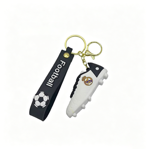 Llavero de Zapatos de Fútbol de Dibujos Animados Clásicos - Colgante de PVC con Forma 3D Personalizable, Regalo para Fans del Bayern y del <span class=keywords><strong>Barcelona</strong></span> - Product Image 1