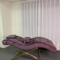 Lit de beauté moderne de luxe en velours, lit incurvé pour les cils, table de massage de beauté faciale avec lumière pour les cils