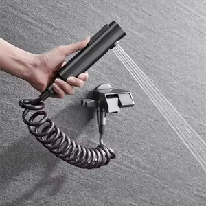 YF 2026 Kit <span class=keywords><strong>de</strong></span> pulverizador <span class=keywords><strong>de</strong></span> bidé <span class=keywords><strong>de</strong></span> latón con supercarga <span class=keywords><strong>de</strong></span> pulso, instalación sin perforaciones en pared, interruptor <span class=keywords><strong>de</strong></span> un toque, rociador <span class=keywords><strong>de</strong></span> inodoro para baño - Product Image 2