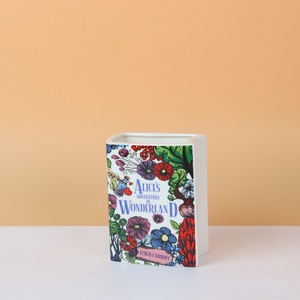 Florero decorativo en forma <span class=keywords><strong>de</strong></span> <span class=keywords><strong>libro</strong></span>, regalo único para amantes <span class=keywords><strong>de</strong></span> los libros, decoración <span class=keywords><strong>de</strong></span> estantería, aventuras <span class=keywords><strong>de</strong></span> <span class=keywords><strong>Alicia</strong></span> en <span class=keywords><strong>el</strong></span> país <span class=keywords><strong>de</strong></span> las Maravillas - Product Image 4