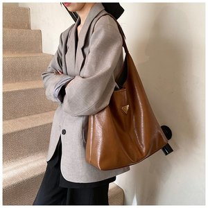 Bolso Retro de estilo universitario de gran capacidad para mujer, bolso de mano marrón con sensación holgada para mujer - Product Image 1