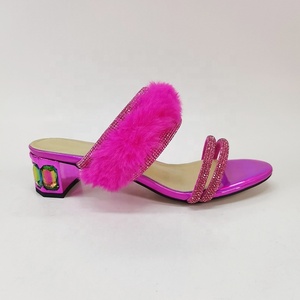 Sandales et Claquettes d'été respirantes pour femmes Lanfoo OEM/ODM en cuir véritable et fourrure, rose et vert - Product Image 5
